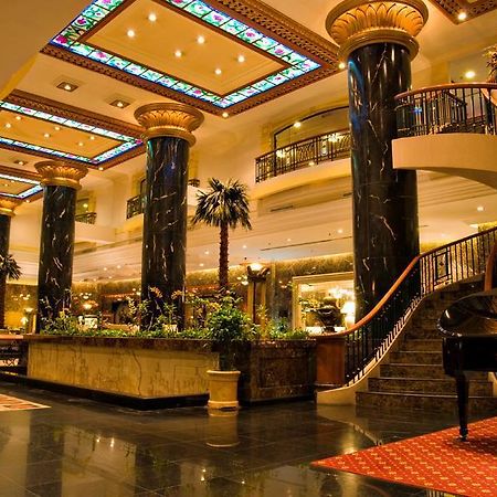 The Apartments At Merdeka Palace Hotel Кучинг Екстериор снимка