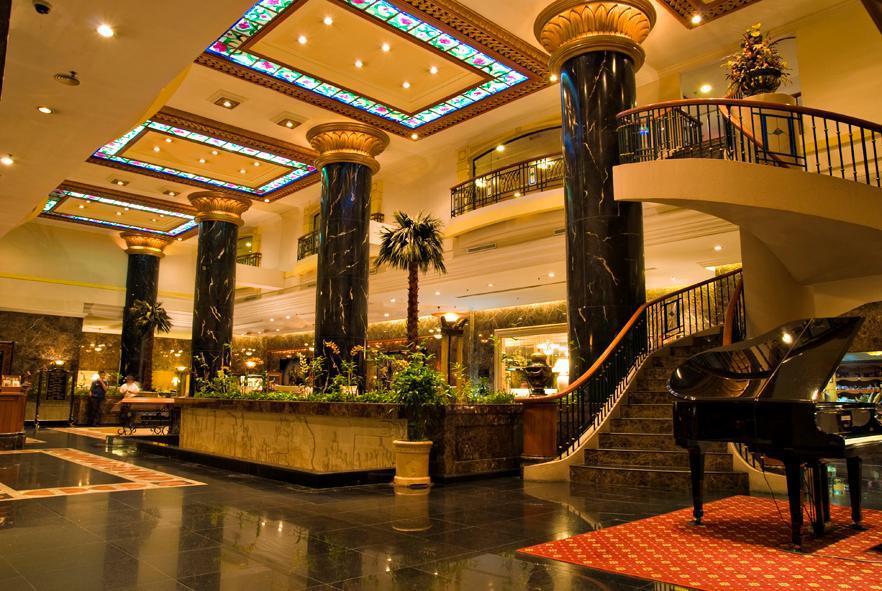 The Apartments At Merdeka Palace Hotel Кучинг Екстериор снимка