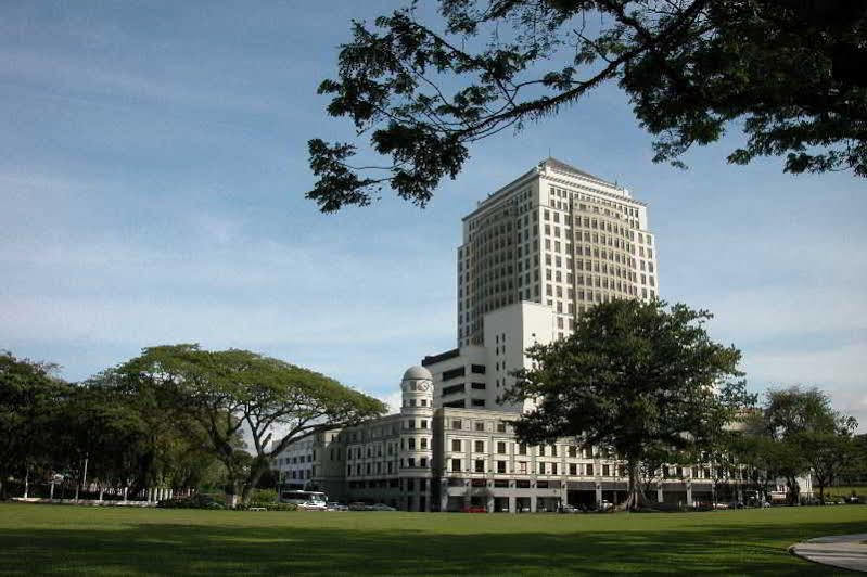 The Apartments At Merdeka Palace Hotel Кучинг Екстериор снимка