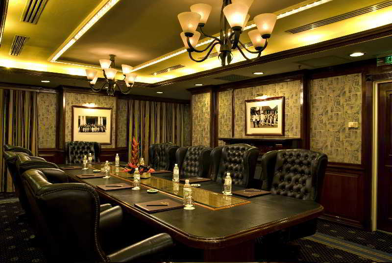 The Apartments At Merdeka Palace Hotel Кучинг Екстериор снимка